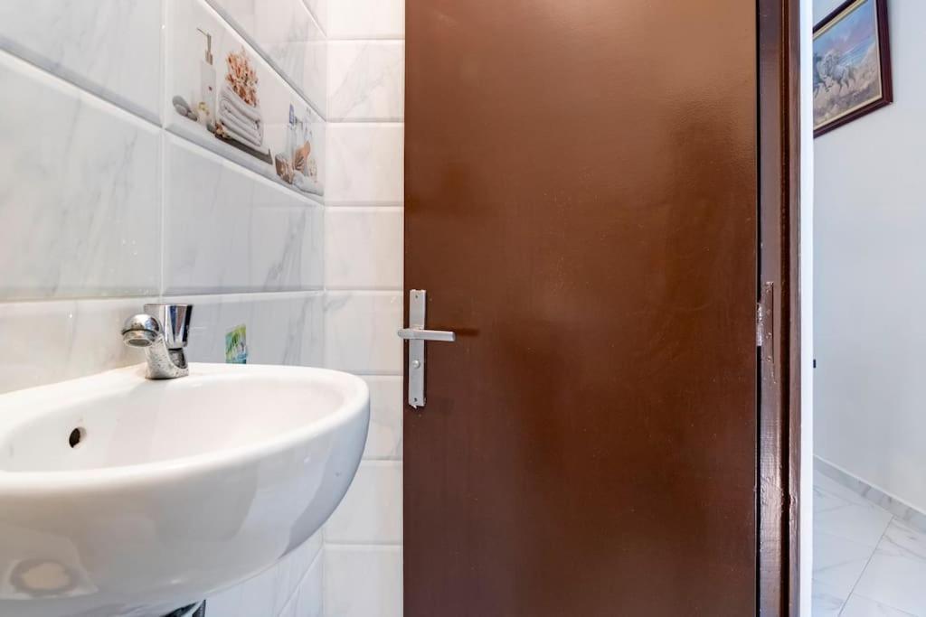 Appartement Chaleureux Et Calme, Parking, Jardin Agadir Esterno foto